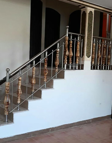 نرده ترکیب چوب و استیل